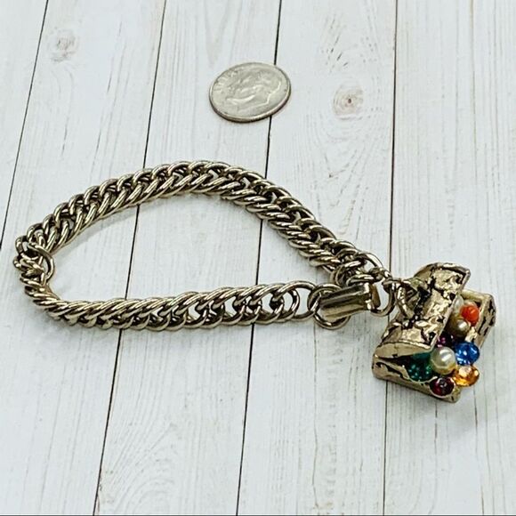 VTG Treasure Box Charm Bracelet - Picture 1 of 3